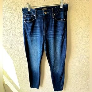 Mother High Waisted Looker Ankle Fray size 29